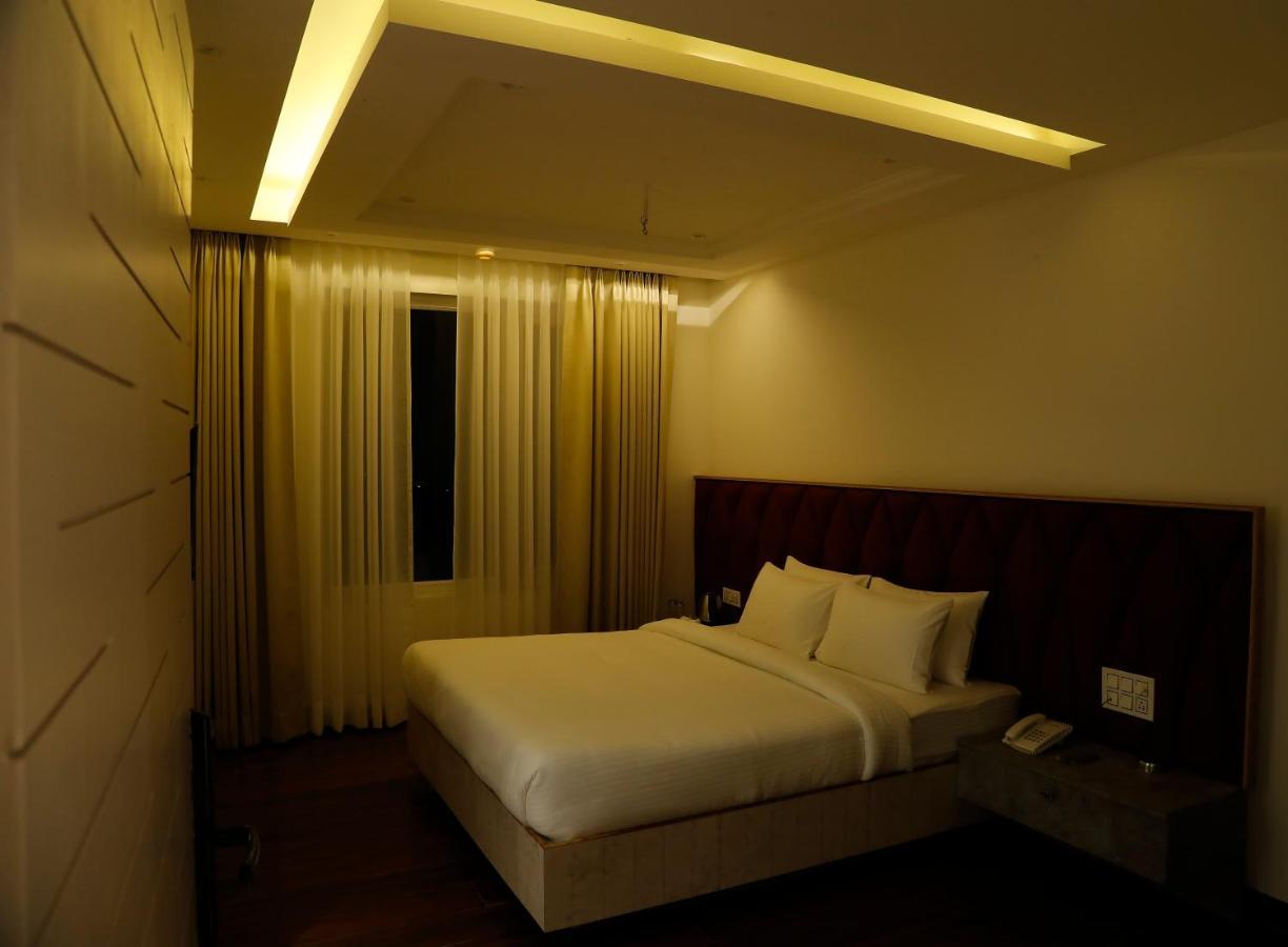 Dayal Hotel Una (Himachal Pradesh) Kültér fotó